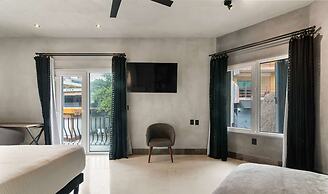 Best Spot on 5th Ave - 2BR With King Beds Style