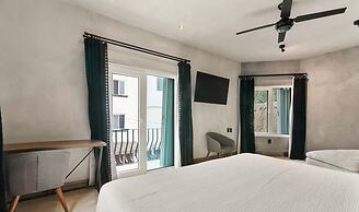 Best Spot on 5th Ave - 2BR With King Beds Style