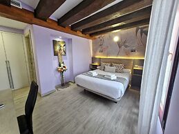 Feeling Home - Suites&Rooms
