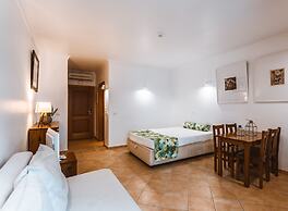 Quinta Velha Pool Terrace Flat15