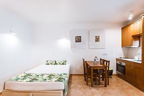 Quinta Velha Pool Terrace Flat15