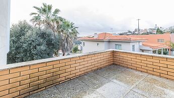 Gorgeous Villa Looking to Douro