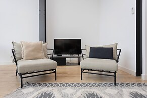 Crystal Luxury Apartment