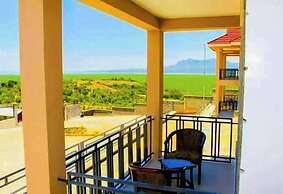 Golden Rays Resort