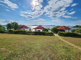 Golden Rays Resort