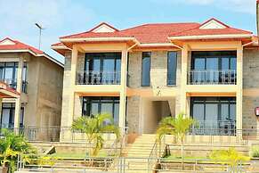 Golden Rays Resort