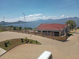 Golden Rays Resort