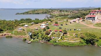 Golden Rays Resort