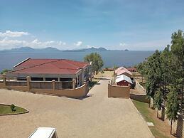 Golden Rays Resort
