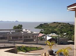 Golden Rays Resort