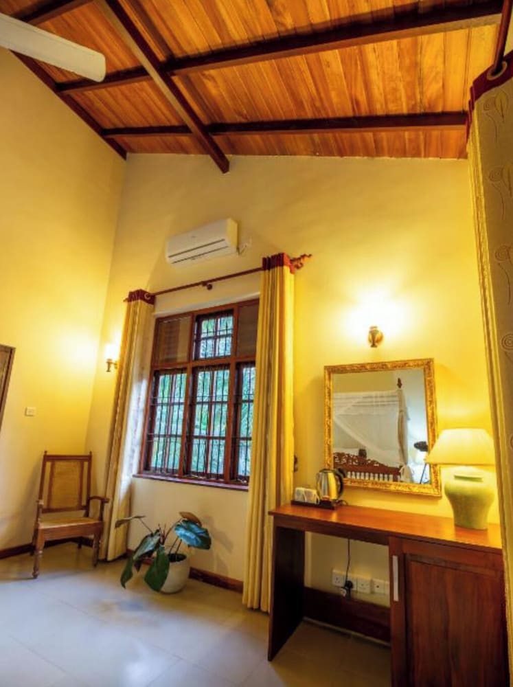 petit paradis hiriketiya
