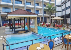 Cold Springs Hotel