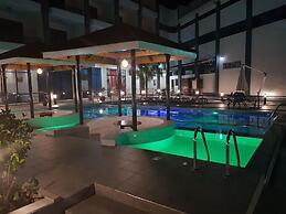Cold Springs Hotel