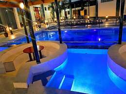 Cold Springs Hotel