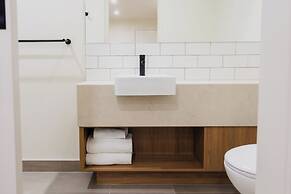 Coomera Lodge Hotel