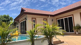 Massarossa Pool Villa Pattaya