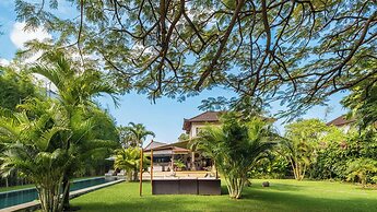 Villa Mogi by Villa Finder