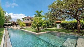 Villa Mogi by Villa Finder