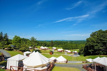 Spa Resort Hawaiians Glamping Mauna Village
