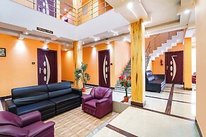 Fabhotel Rajathi Holiday Peak