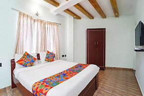 Fabhotel Rajathi Holiday Peak