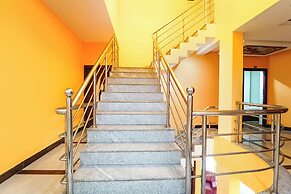 Fabhotel Rajathi Holiday Peak