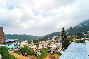 Fabhotel Rajathi Holiday Peak