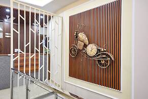 Fabhotel Regal