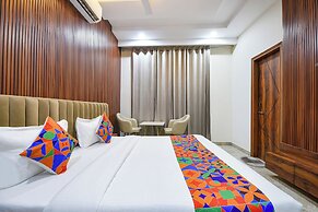 Fabhotel Regal