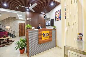 Fabhotel Regal