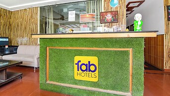Fabhotel Pearl
