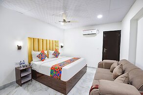 Fabhotel Golden Key Inn