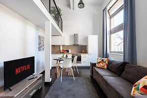 Apart loft hotel in Karlin
