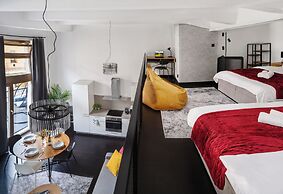 Apart loft hotel in Karlin