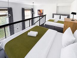Apart loft hotel in Karlin