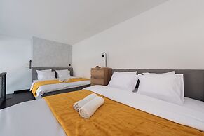 Apart loft hotel in Karlin