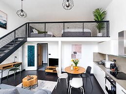 Apart loft hotel in Karlin
