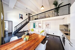 Apart loft hotel in Karlin