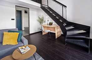 Apart loft hotel in Karlin