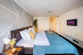 Apart loft hotel in Karlin