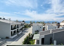 LUXSUITES