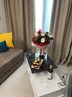 LUXSUITES