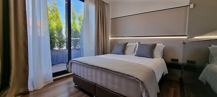 LUXSUITES