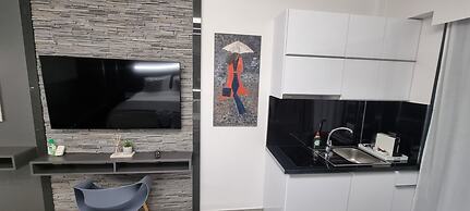 LUXSUITES