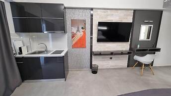 LUXSUITES