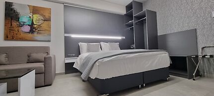 LUXSUITES