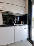 LUXSUITES