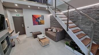 LUXSUITES