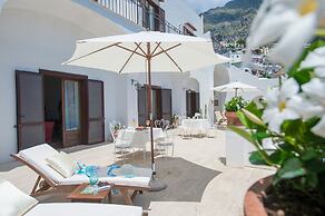 Villa Solenne by Elite Villas