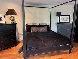 Spacious 5-bed House - Garden, Parking & Bbq